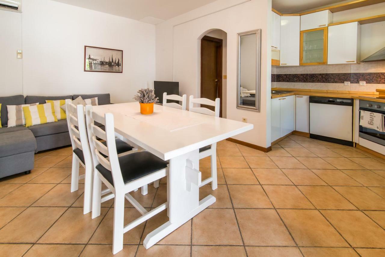 Apartman Babic Krk Town Buitenkant foto